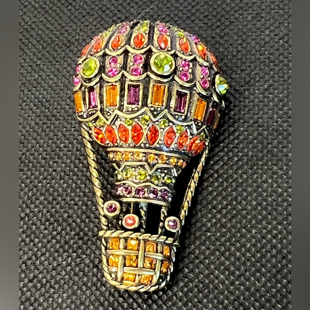 Heidi Daus Full of Hot Air Balloon Signed Brooch Pin 2.25” HSN Swarovski Crystal